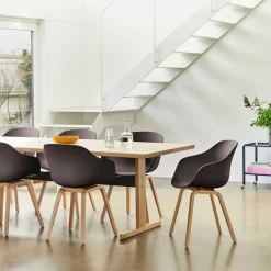 Stühle^HAY About a Chair AAC 222 2.0 Armlehnstuhl Eiche lackiert