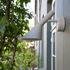 Deckenleuchten Außen|Deckenleuchten Außen^Louis Poulsen AJ 50 LED Außenwandleuchte