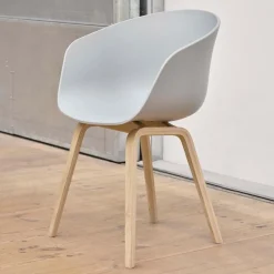 Stühle^HAY Aktionsset About a Chair 22 2.0 Armlehnstuhl + Fell