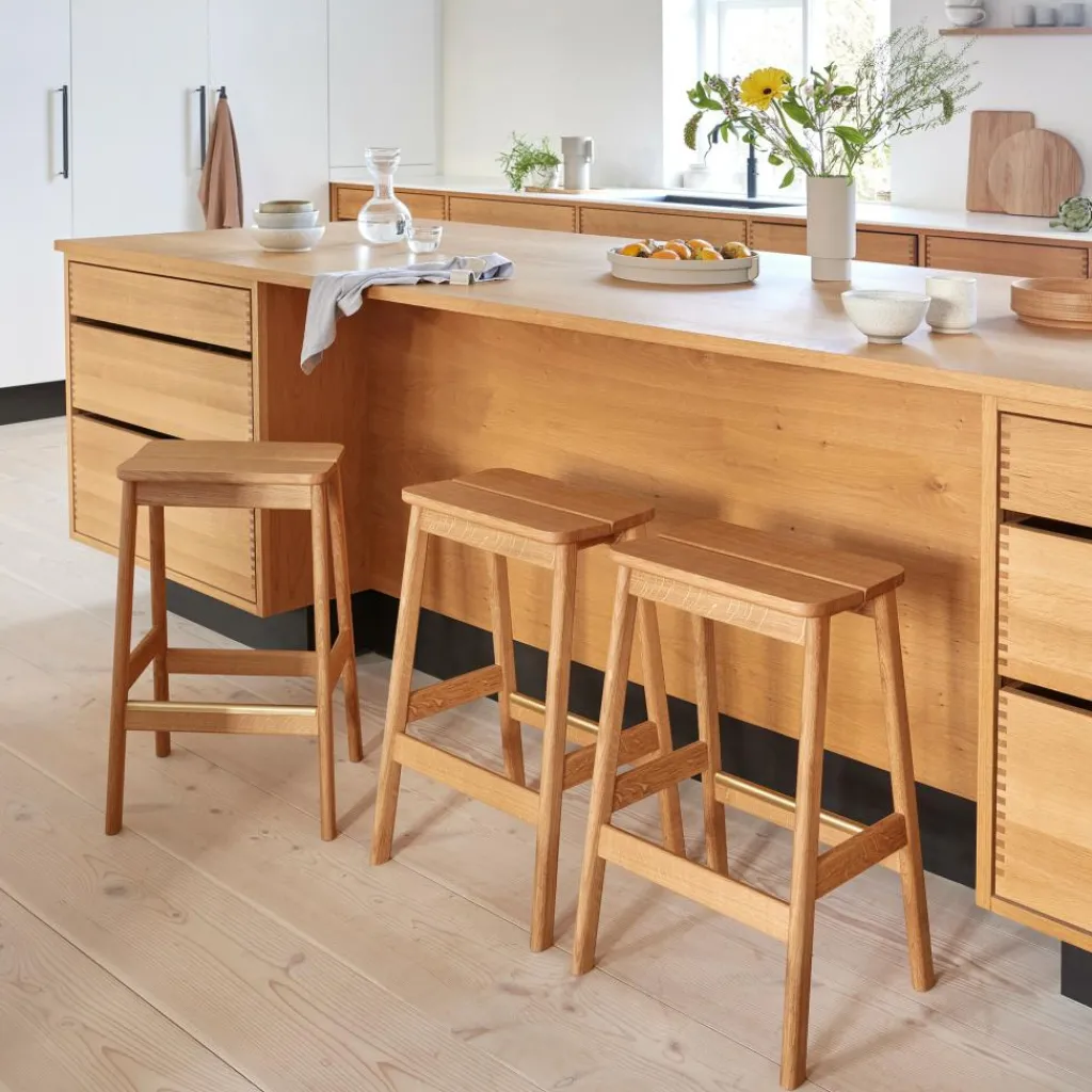 Barhocker^Form & Refine Angle Barhocker 65cm