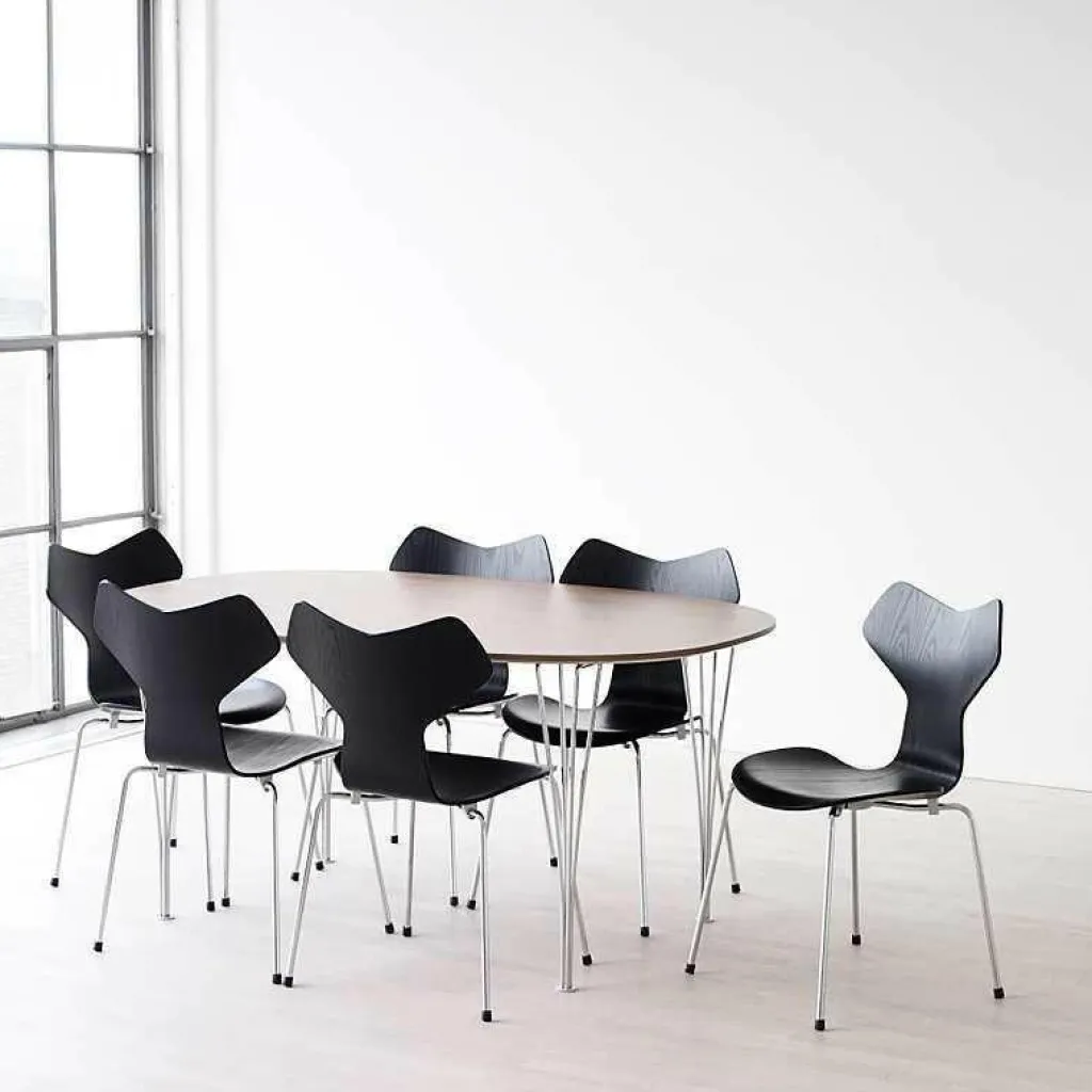 Fritz Hansen B612 Super-elliptischer Tisch Furnier 150x100x72cm| Esstische