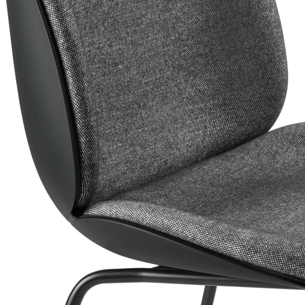 Stühle^Gubi Beetle Schalenstuhl Frontpolsterung Gestell konisch