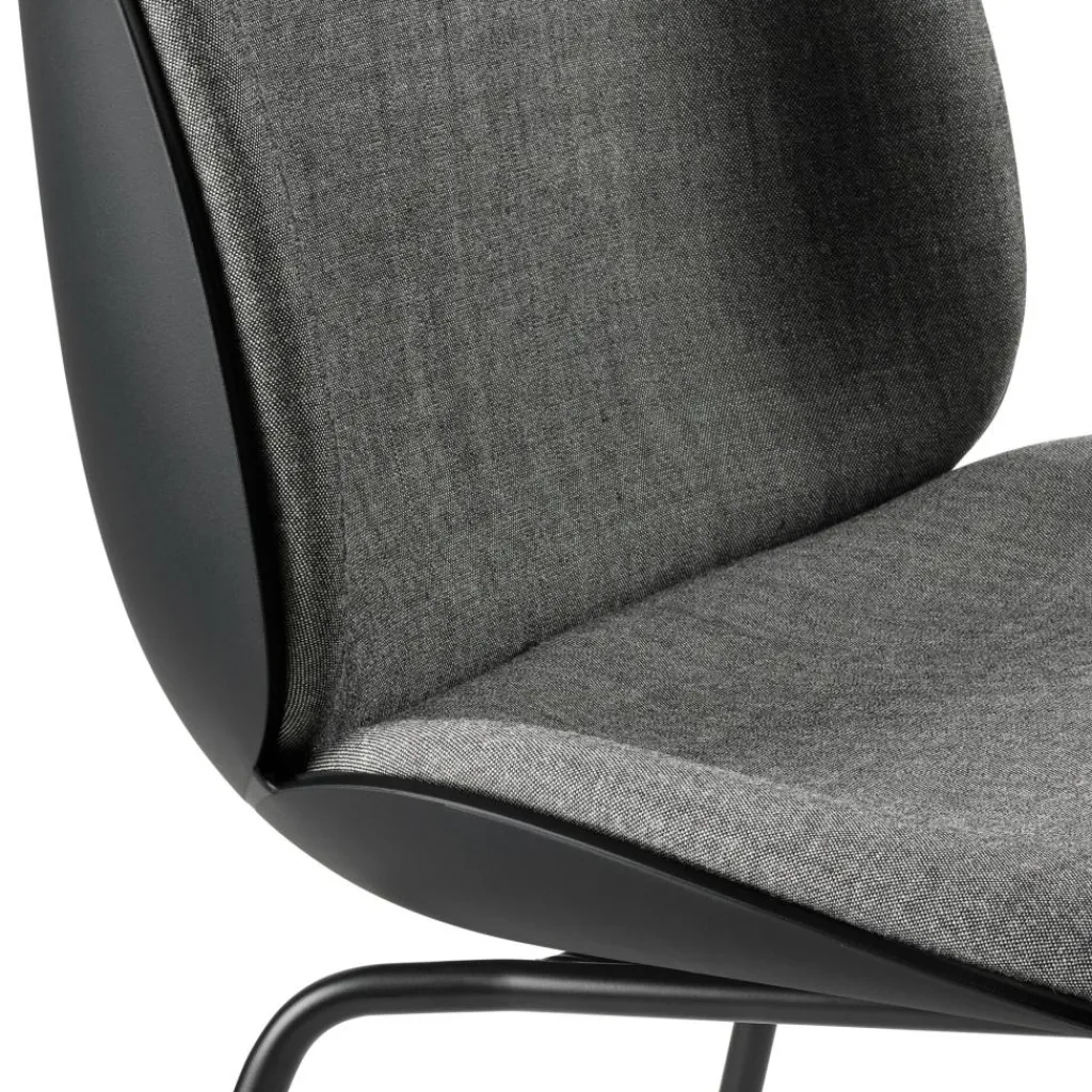 Stühle^Gubi Beetle Schalenstuhl Frontpolsterung Gestell konisch