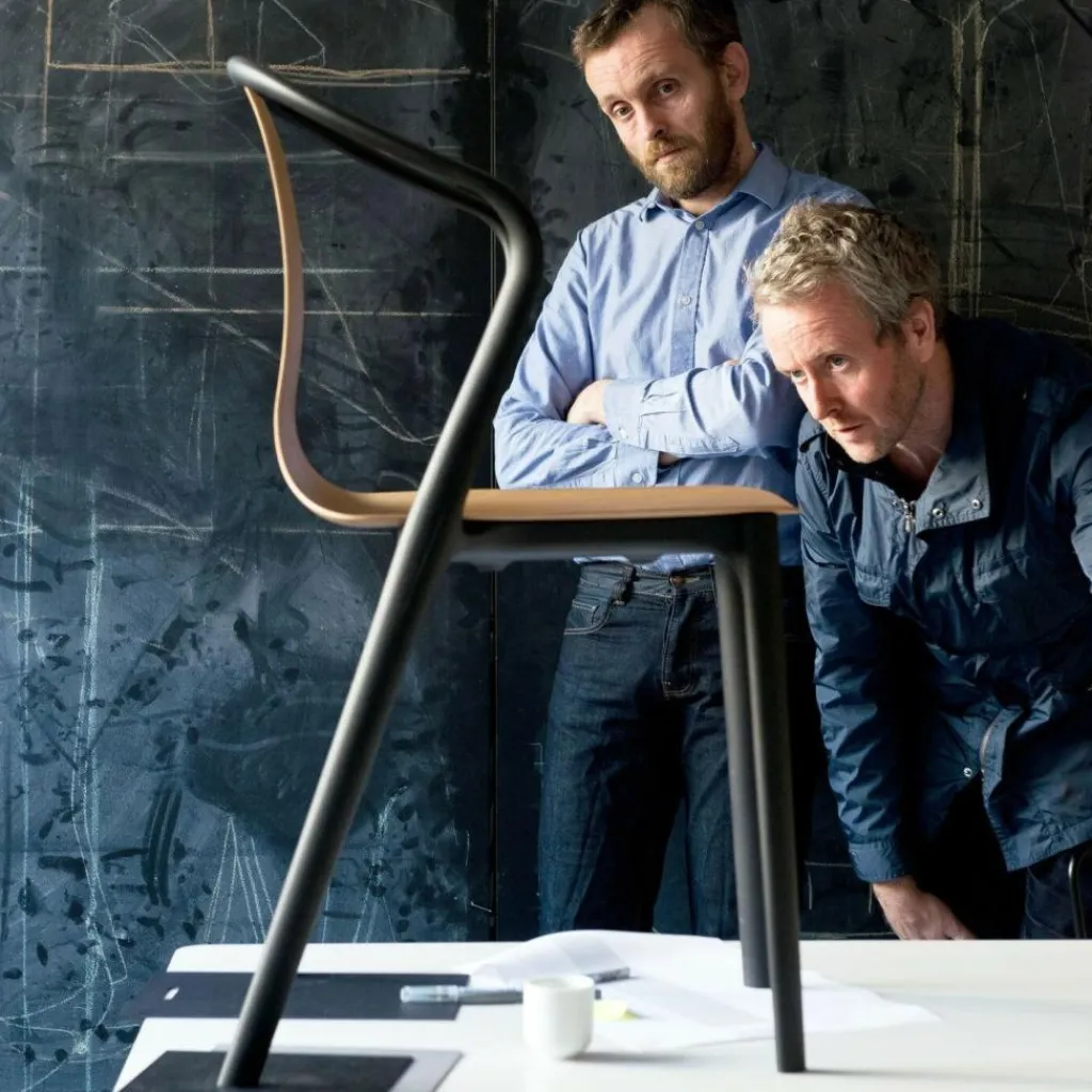 Vitra Belleville Armlehnstuhl Holz| Gartenstühle