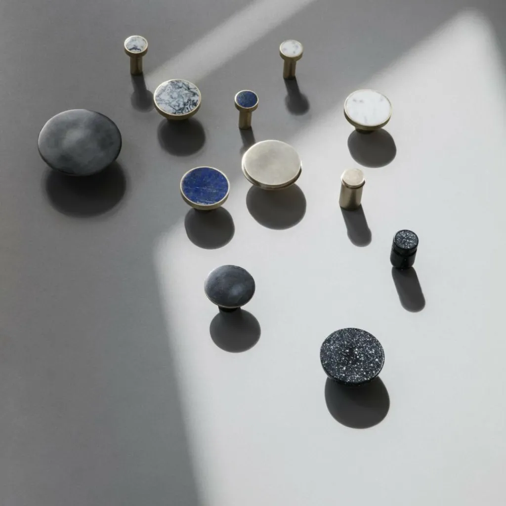 Haken & Bügel|Haken^Ferm Living Brass Wandhaken Ø 5cm