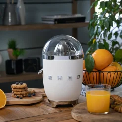 Küchengeräte^Smeg CJF11 Zitruspresse matt Tritan™ Renew