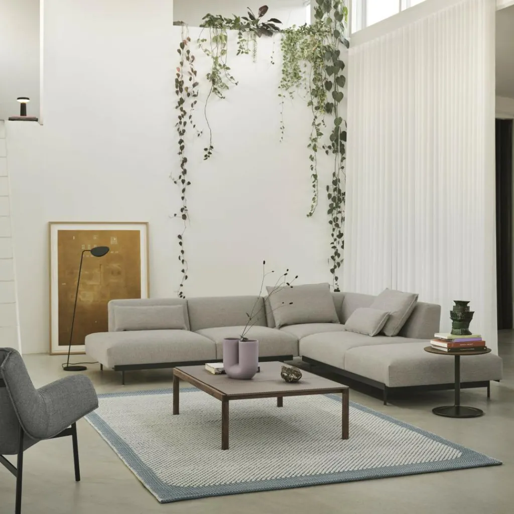 Beistelltische^Muuto Couple Couchtisch 120x84x35 cm gewellt