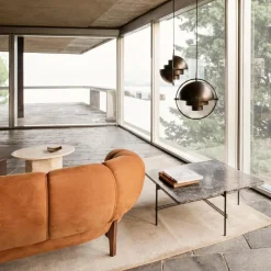 Sofas^Gubi Croissant 3-Sitzer Sofa 230x88cm Leder