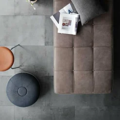 Hocker^Fritz Hansen DOT™ Hocker Leder Gestell Stahl verchromt