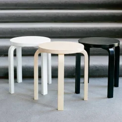 Hocker^Artek E60 Hocker Gestell lackiert