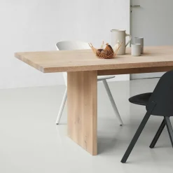 Tische^e15 TA24 Ashida Esstisch
