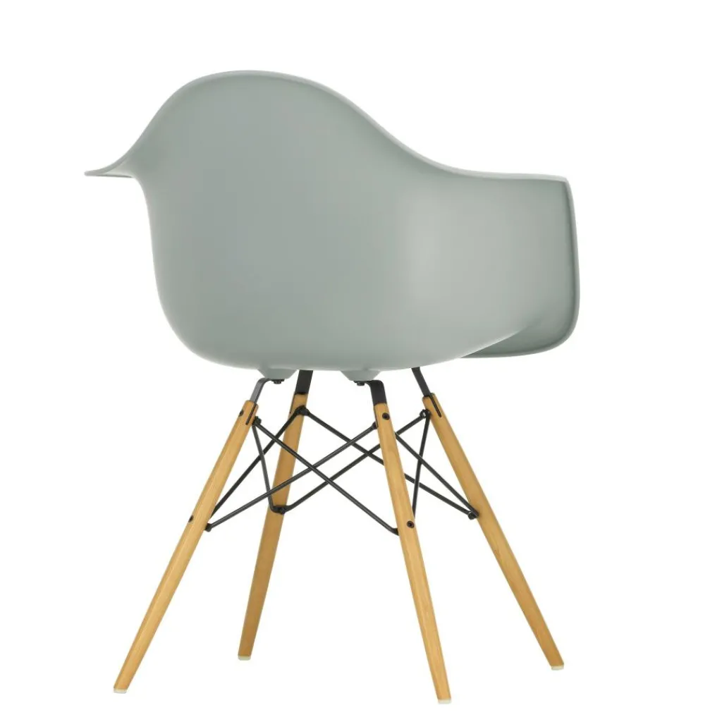 Stühle^Vitra Eames Plastic Armchair DAW RE Gestell Esche