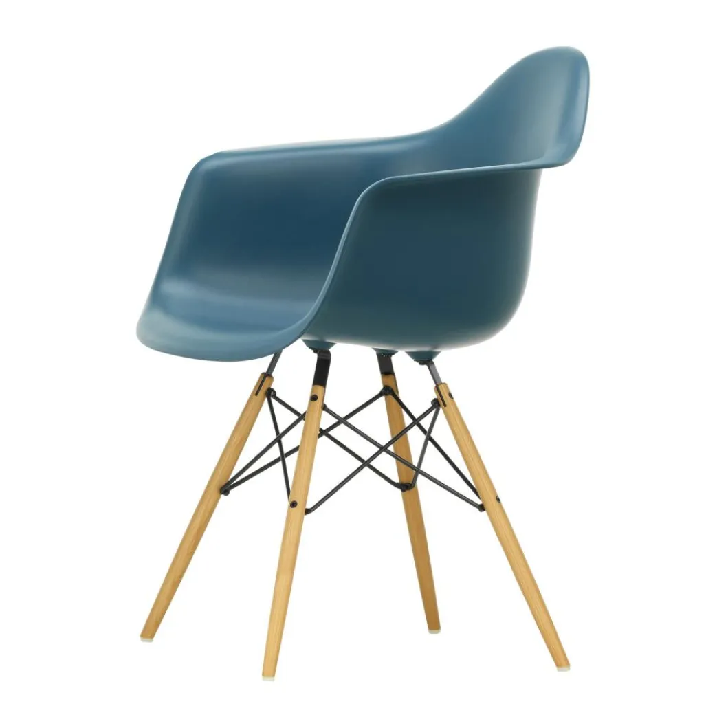 Stühle^Vitra Eames Plastic Armchair DAW RE Gestell Esche