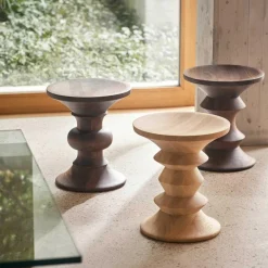 Hocker^Vitra Eames Stool/Hocker B