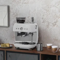 Küchengeräte^Smeg EGF03 Espressomaschine mit Siebträger