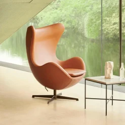 Sessel^Fritz Hansen Egg/ Das Ei™ Loungesessel Leder Gestell Braun Bronze