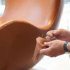 Fritz Hansen Egg/ Das Ei™ Loungesessel Leder| Sessel