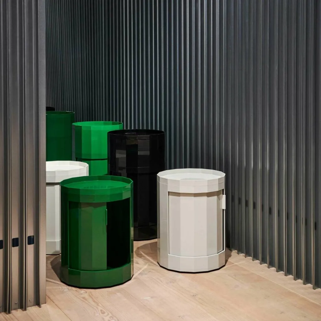 HAY Facet Container hoch mit Füßen und Rollen| Container|Container