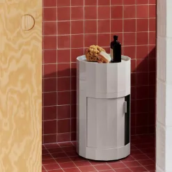 HAY Facet Container hoch mit Füßen und Rollen| Container|Container