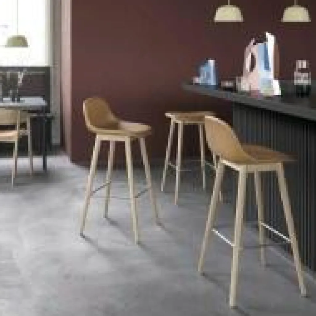 Barhocker^Muuto Fiber Barhocker mit Holzgestell 65cm Leder