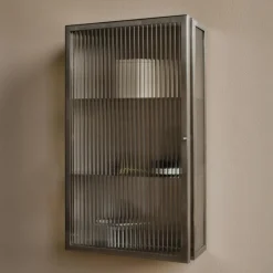 Ferm Living Haze Wandschrank geriffeltes Glas 35x60cm Edelstahl| Schränke