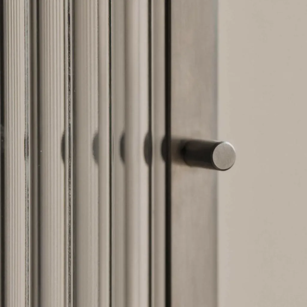 Ferm Living Haze Wandschrank geriffeltes Glas 35x60cm Edelstahl| Schränke