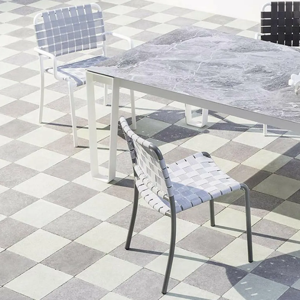 Stühle^Gervasoni Inout 824 Gartenarmlehnstuhl