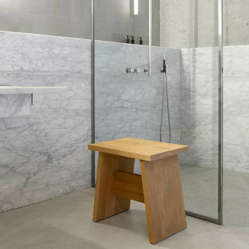 e15 Langley Hocker| Hocker