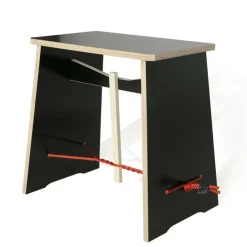 Hocker^Moormann Strammer Max Hocker