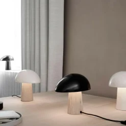 Fritz Hansen Night Owl™ Tischleuchte Holz| Tischleuchten|Nachttischleuchten