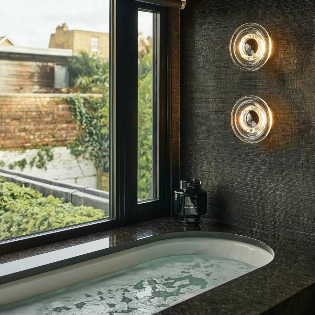 Tom Dixon Press Surface LED Wandleuchte Mini| Badezimmerleuchten|Wandleuchten