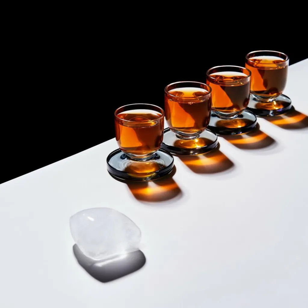 Tom Dixon Puck Schnapsglas 4er Set| Gläser