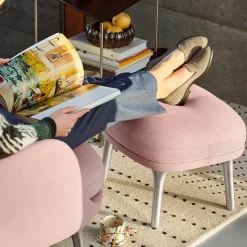 Fritz Hansen Ro™ JH11 Fußhocker Stoff Füße aus Aluminium| Hocker