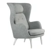 Fritz Hansen Ro™ JH1 Ohrensessel Stoff Füße aus Aluminium| Sessel
