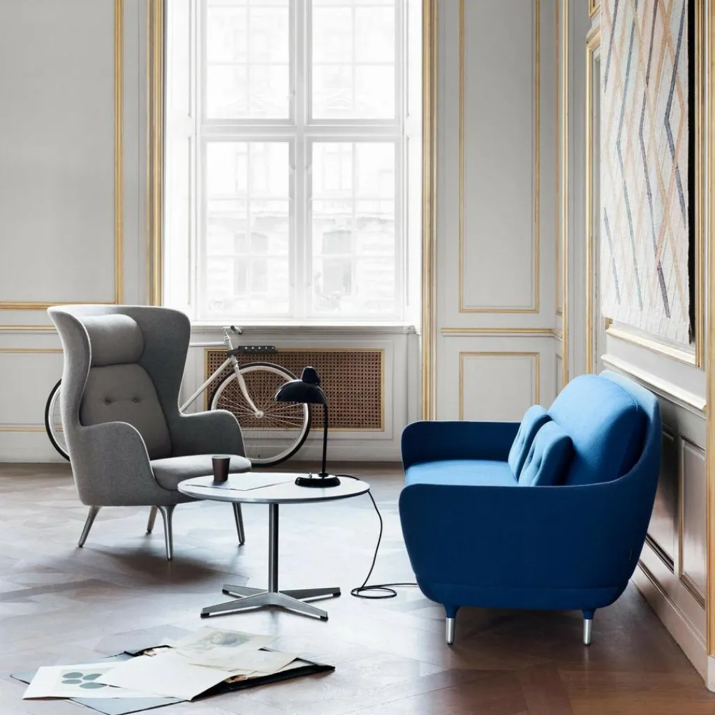 Fritz Hansen Ro™ JH1 Ohrensessel Stoff Füße aus Aluminium| Sessel