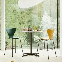 Fritz Hansen Serie 7™ Juniorstuhl Braun Bronze|Kinder Kinderstühle