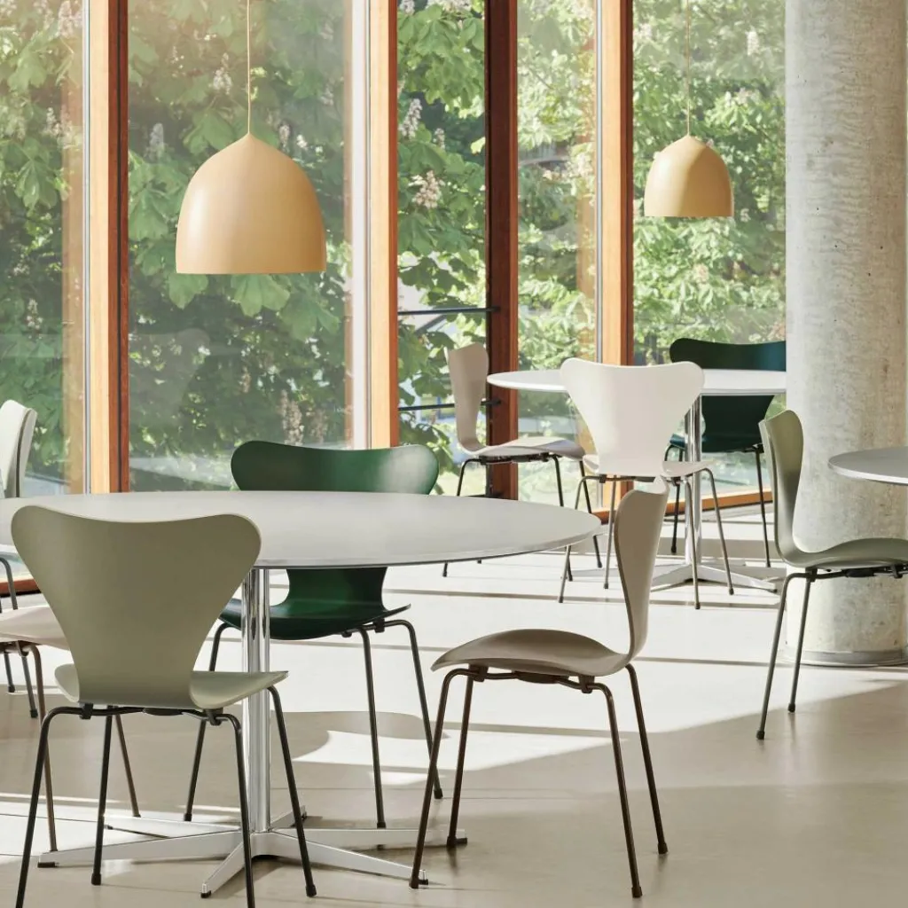 Fritz Hansen Serie 7™ Stuhl gefärbte Esche Braun Bronze| Stühle