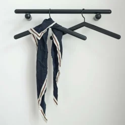 Fritz Hansen Skagerak Georg Garderobenleiste 115cm| Garderoben