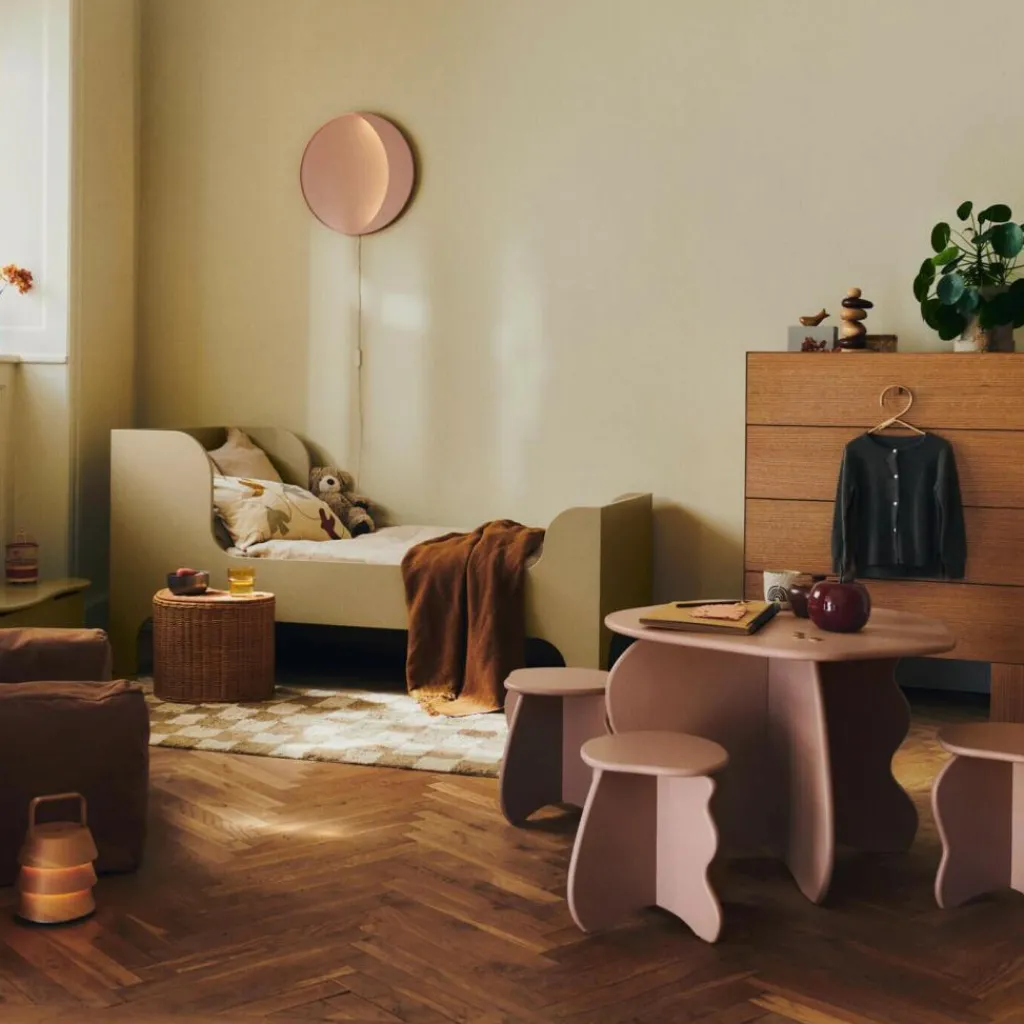 Ferm Living Slope Kinderhocker| Stühle|Kinderstühle