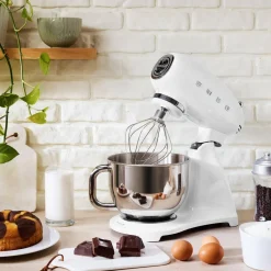 Küchengeräte^Smeg SMF03 Küchenmaschine Voll-Farbe