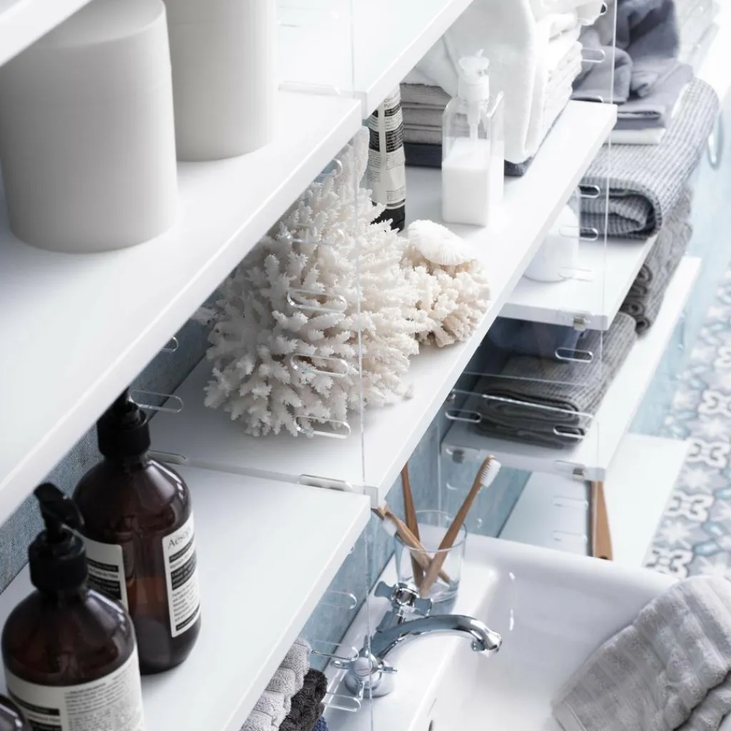 Regalsysteme^String System Wandleiter Plexiglas 50x30cm