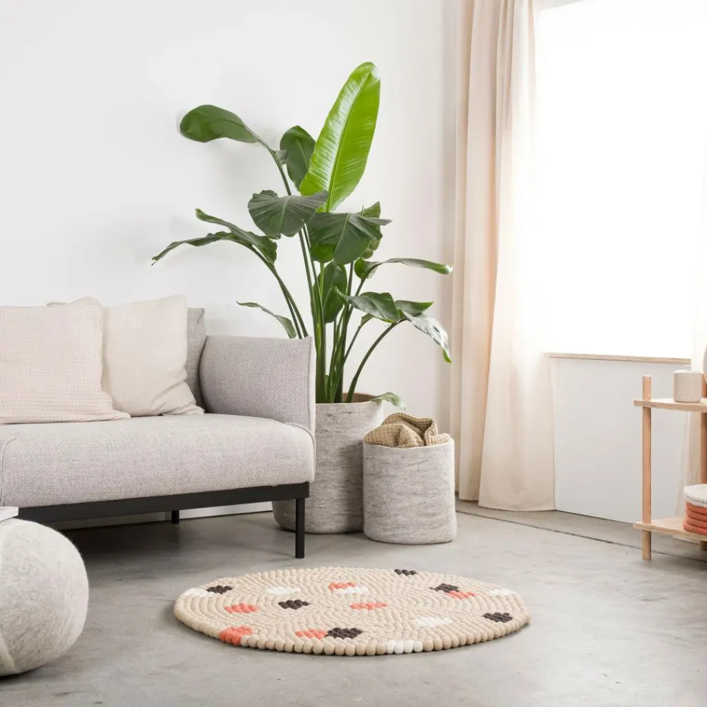 Teppiche^myfelt Terra Sand Filzkugelteppich