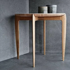 Tische^Fritz Hansen Tray Table Klapptisch Ø45cm