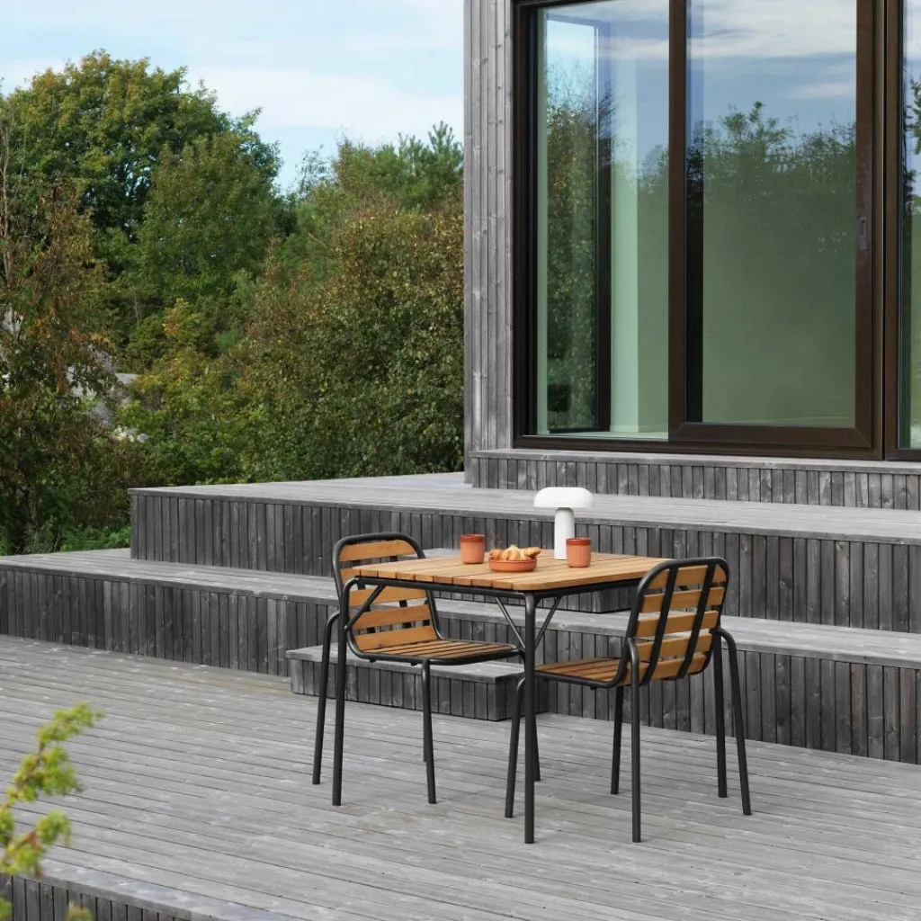 Gartentische^Normann Copenhagen Vig Gartentisch Holz 80x90cm