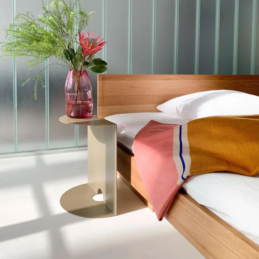 OUT Objekte unserer Tage Zians Large Doppelbett 180x200cm mit Kopfteil| Betten