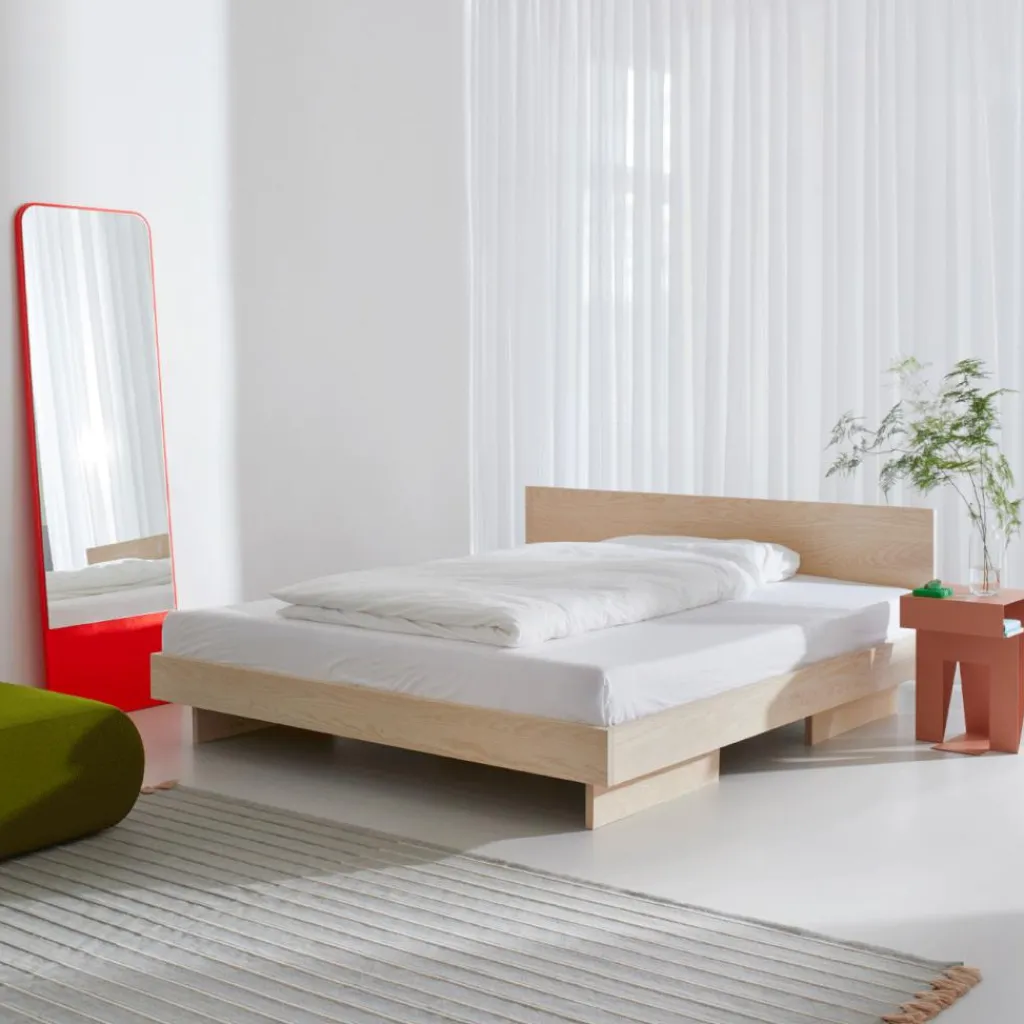 OUT Objekte unserer Tage Zians Small mit Kopfteil Doppelbett 140x200cm| Betten